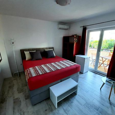 Apartments Zoro Primosten Exterior photo
